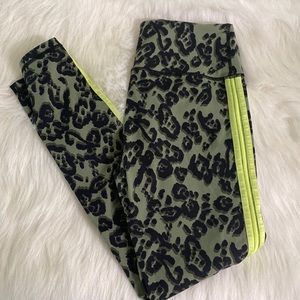 Victoria’s Secret Sport leggings